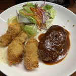 レストラン カマヘイ - ハンバーグとカキフライの盛り合わせ