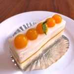 グリュッケンベルグ - マンゴーのレアチーズケーキ。500円