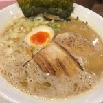 岡本商店 - 魚介鶏白湯ラーメン