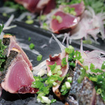 ワオン - 旬の時期は高知県から鰹を直送、、その他三重県・高知県より四季の活魚をご用意、四季折々の味覚をお楽しみください。