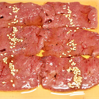 老舗精肉店直送 千種焼肉 飛騨牛の奴隷 千種店 - 新鮮レバー塩