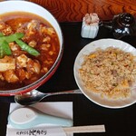 Resutoran Hinai Dori - 比内地鶏麻婆ラーメン1030円 ミニチャーハン330円