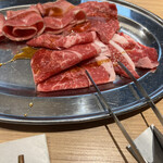 和牛放題の殿堂 秋葉原 肉屋横丁 焼肉 - 