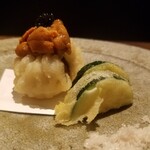 和食しんくろ - 兵庫県の淡路島の鱧とズッキーニのフリット
            　北海道産の雲丹、キャビア、藻塩