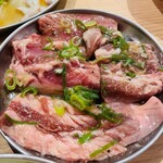 Yakiniku Horumo Mmaruyoshi Seinikuten - 