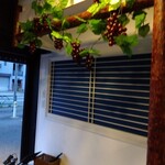 リストランテ ルーチェ - 葡萄棚のようなウエディングスペース。