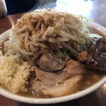 ラーメン二郎 - 小ラーメン　にんにく・野菜・脂・カラメ。