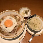 Ginza Asuta - スープとザーサイもついてきます。