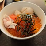 Kangetsuen - 朝食の海鮮丼