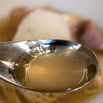 NOUILLES JAPONAISE とくいち - スープ