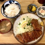 Katsu shin - ランチロースかつ‥せっとの内容