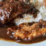 ディア・ジョン - カツの厚み良し、柔らかい。