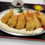 赤丸食堂 - 市岡海老蔵