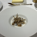 フランス料理研究室 アンフィクレス - ❶鮑のブイィ、サマートリュフ