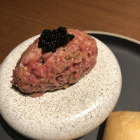 焼肉うしごろ 表参道店 - お肉タルタル。これが食べたくていった