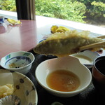 レストランよしの川 - 鮎丸ごと天ぷら