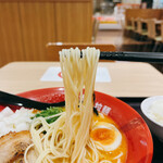 Ebitonkotsu Ramen Haruki - えび豚骨塩拉麺　麺リフト