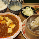 Syuumai To Yaki Buta Nishinomiya Burusu - 麻婆豆腐と焼売定食