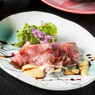 《目でも味わう、團斗ならではの華やかな逸品》