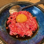 神保焼肉料理店 - 和牛ザブトンのユッケ