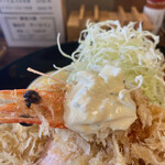 とんかつ 蒼樹 - 天使のえびはタルタルを付けていただきます。