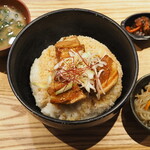 Kakunidonseｎmonten kakuton - 角煮丼