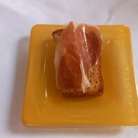 RESTAURANT DAZZLE - 生ハムと自家製ブリオッシュのクロスティーヌ