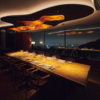 ③世界のVIPを迎えるためにつくられた【VIPROOM】