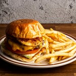 PINEAPPLE CHEESE BURGER - Pineapple cheeseburger