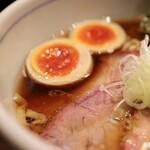 櫻井中華そば店 - 朱雀卵の味玉に2種のチャーシュー