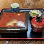 うなぎ 浜名 - うな重（中）