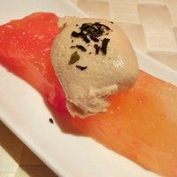 アントューカ - グルメコース 1995円 の蜜柑ゼリーの紅茶ムース添え