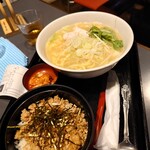 Shibano Toriichidai - 鶏白湯麺とそぼろ丼（小）1,000円