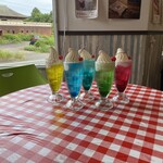 ケニーズハウス ダイナー - 5種類のクリームソーダ