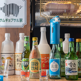 In addition to beer, sour, and plum wine, you can also enjoy Korean sake.