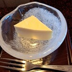 福松荘 - お出迎えの定番チーズケーキ