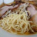 蜂宴 - 縮れ細麺の茹で加減が絶妙。