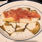 山下食堂 - 茄子のソテーとオムレツ　パルミジャーノのクリーム