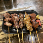 とんとん大魔王 - 串焼き盛り　是非頼んでください