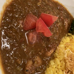 レインボウスパイス - 辛さ２は「北インド式チキンマサラ」～鶏もも肉が柔らかく、自家製ガラムマサラの香りだろうか、食欲そそります。