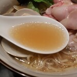 中華そば 四つ葉 - 蛤が効きまくりのスープ！旨い！