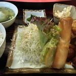Futagawa En - ３種盛り定食。1,000円