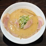 ばかあたり - とんとう醤油ラーメン（800円）