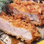 浜っ子 - ランチとんかつ定食(130g)(近景)