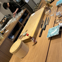Restaurant Honjin - 目の前のライブ鮨カウンター