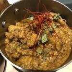 ヤミーズ 旧ヤム邸 - プリっとムール貝で地中海感じるほんのりサワーな牛豚キーマ