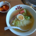 韓式食彩ヤマト - 冷麺（別辛）：４９５円（税込）【２０２３年６月撮影】
