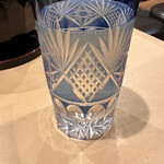 串の魂 - グラスも綺麗。日本酒なのに器で気分が変わる。