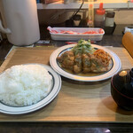 キッチン あずま - ⭐︎ チキンソテー・ガーリックソース定食　   税込 ９８０ 円