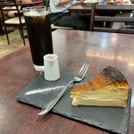 麻布笄軒 - バスクチーズケーキ、アイスコーヒー
